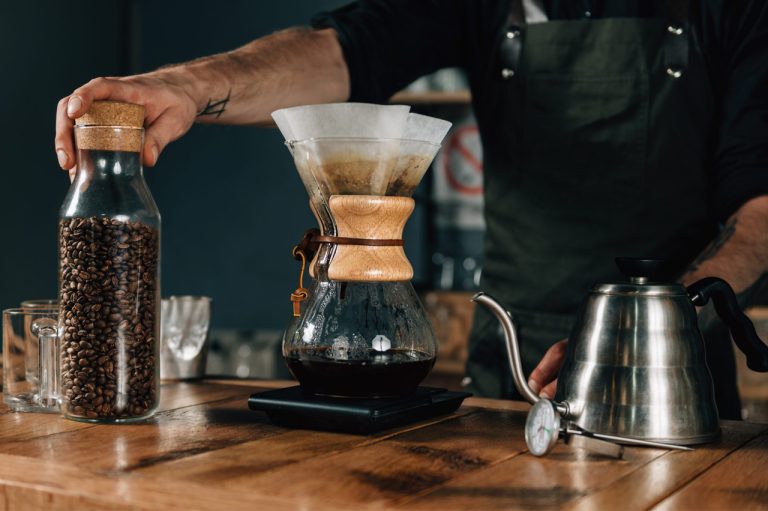Chemex demleme için kullanılabilecek ekipmanlar